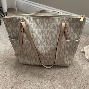 Michael Kors purse